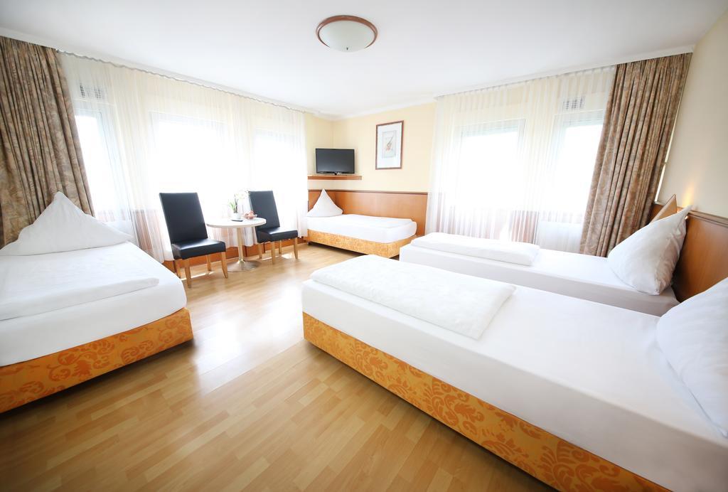 Hotel Europa Оффенбах Номер фото